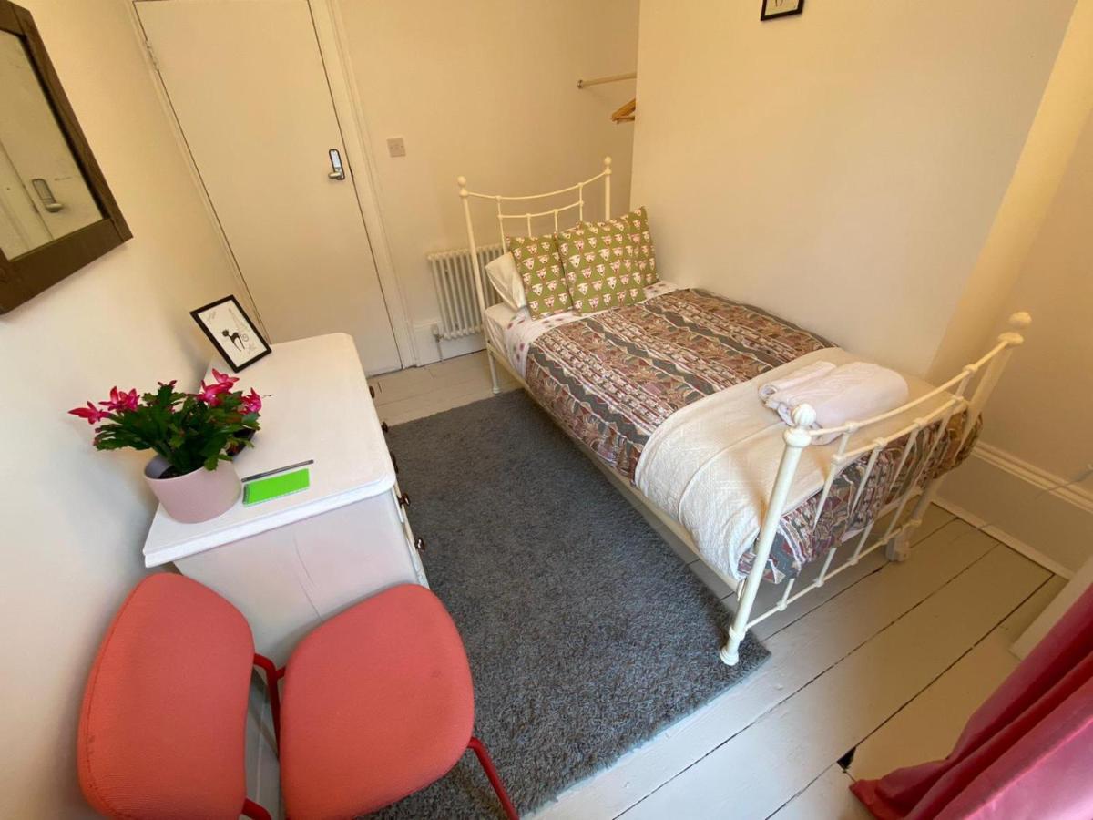 Camden Town Accomodation Londra Exterior foto